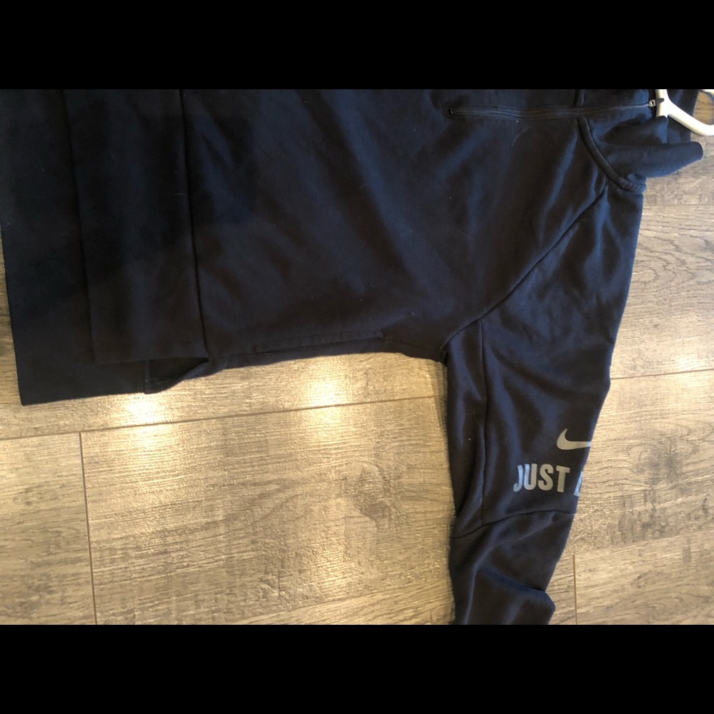 Nike Sweater - Picture 4 of 4